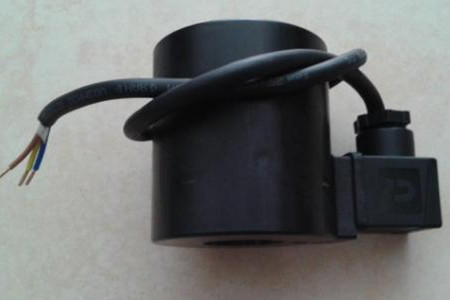 電磁線圈的電感主要起到什么作用？